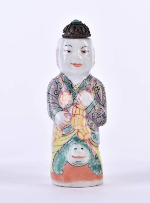 Figural snuff bottle China