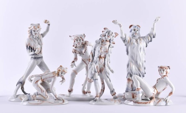 6 figures from the musical Cats- Wallendorf