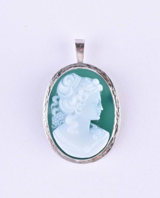 Pendant with cameo