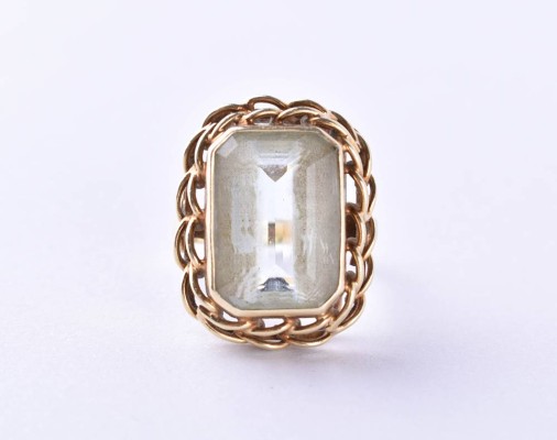 Aquamarine ring