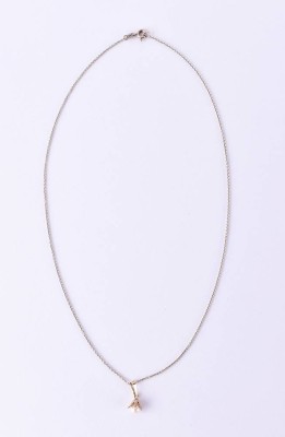 Necklace with pearl pendant