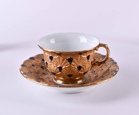 Pomp cup with saucer Meissen 