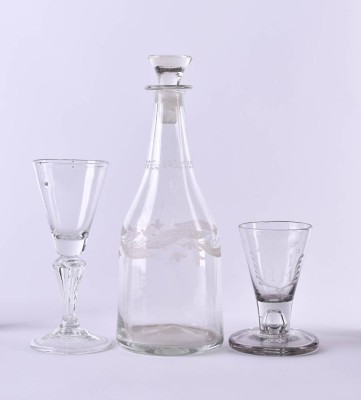 A group of 18th/19th century glass