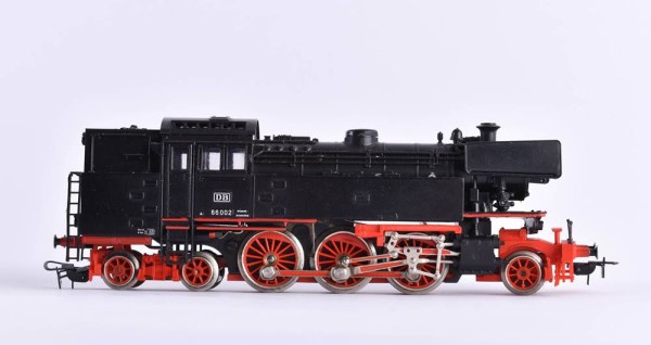 Tender steam locomotive Br 66002 Piko