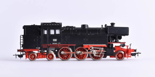 Tender steam locomotive Br 66002 Piko