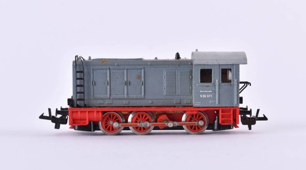 Diesel locomotive V 36071, Piko