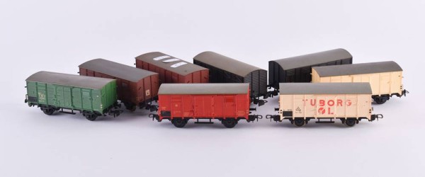 8 Piko goods wagons