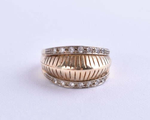 Ring set with brilliant-cut diamonds