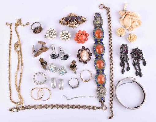 A group of costume jewellery