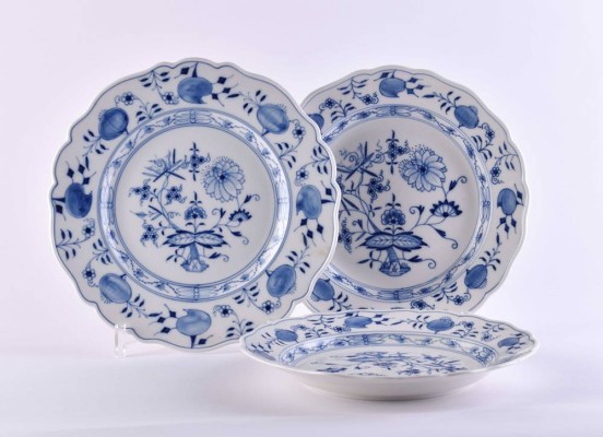 3 Meissen dinner plates