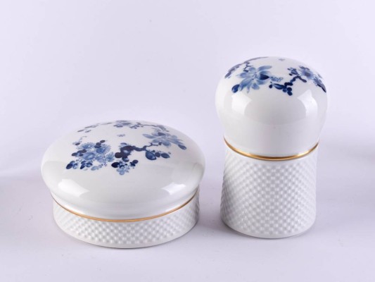 2 lidded jars Meissen