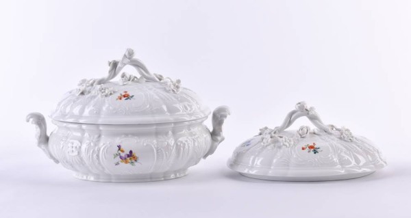 Small lidded tureen Meissen