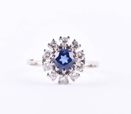 Brilliant sapphire ring