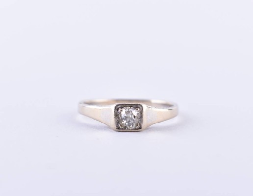 Brilliant solitaire ring