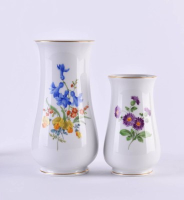 2 Meissen vases