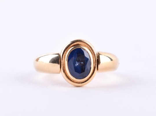 Brilliant-cut sapphire reversible ring